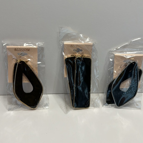 Blossom (Set of 3) Black Earrings Two Gold trim & one silver trim New in Package - Picture 8 of 16